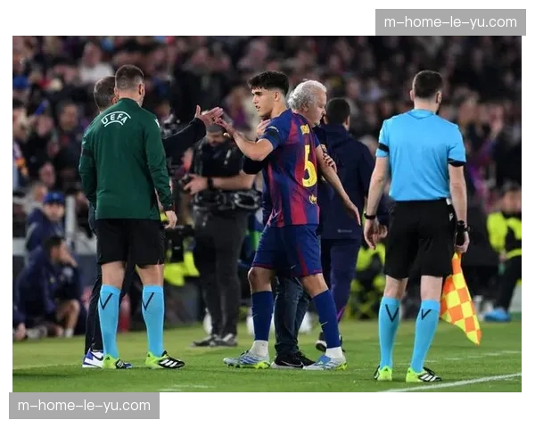 巴萨防线红牌频发 加西亚库巴西关键染红暴露压力